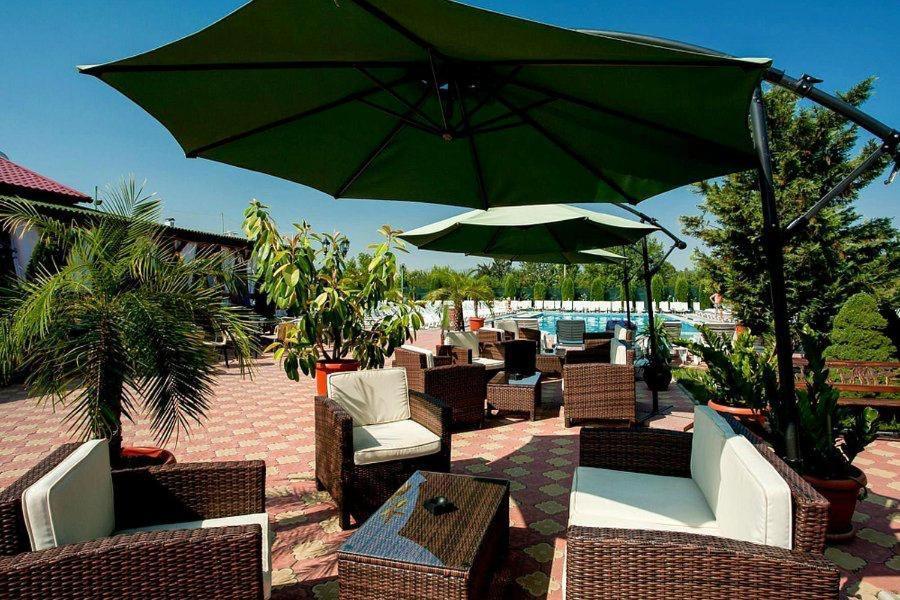 Hotel Levisticum Bacau Ngoại thất bức ảnh
